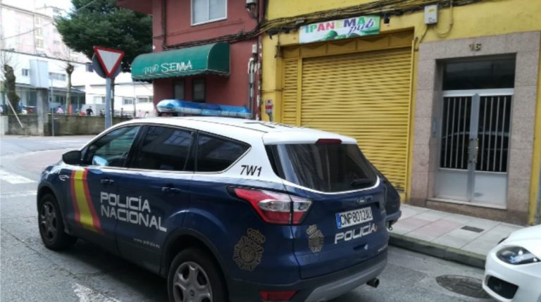 El robo de armas en la Comisaría de Ourense y la instrucción por la muerte de un policía seguirán en juzgados separados