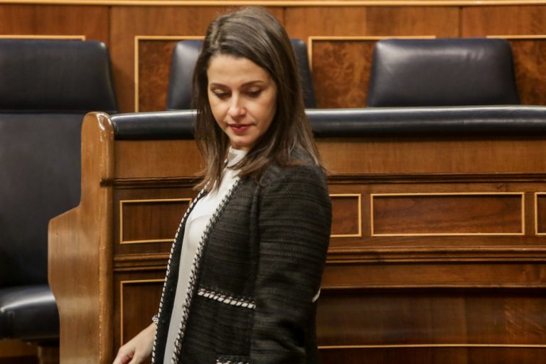 Arrimadas insiste al PP en formar una coalición en Galicia porque el fin es «sumar esfuerzos, no eliminar partidos»