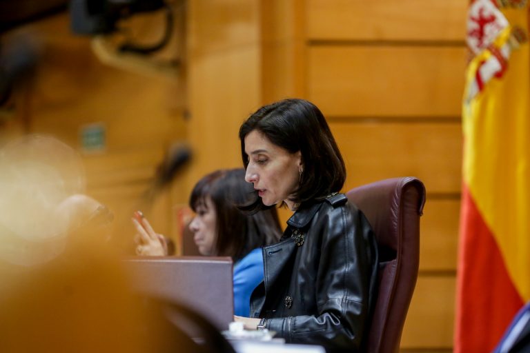 El Senado aprueba casi con unanimidad una moción del PSOE para eliminar el voto rogado de los españoles en el extranjero