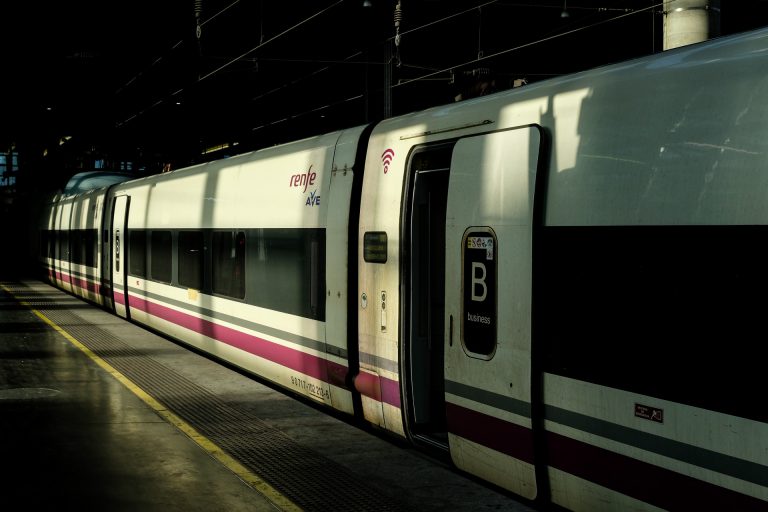 Sanitarios gallegos han utilizado más de 300 plazas gratuitas en trenes de Renfe durante la epidemia