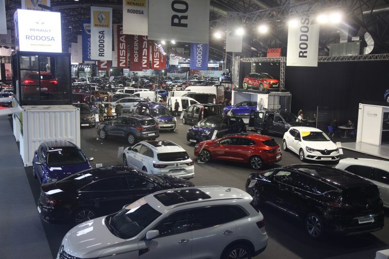 El Salón del Automóvil y Motocicleta de Vigo muestra hasta el domingo las novedades de más de 60 marcas