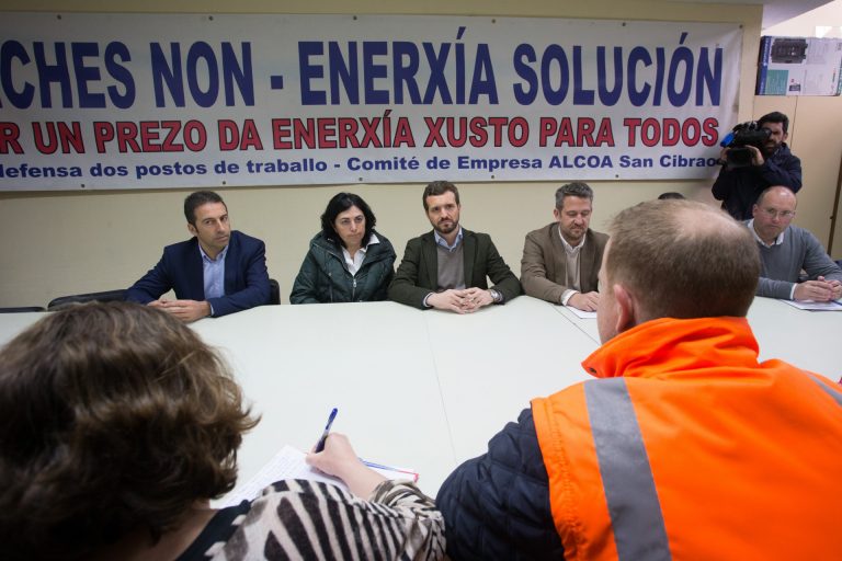 Xunta y comité de Alcoa San Cibrao urgen al Gobierno medidas para rebajar precio de energía ante la situación «límite»