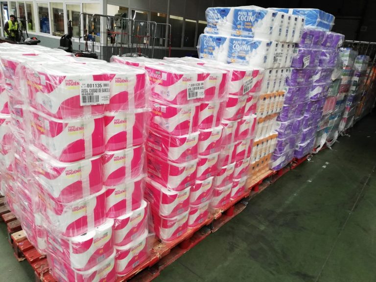 La distribución de alimentos, «garantizada», y el sector logístico teme una ruptura de suministro en abril