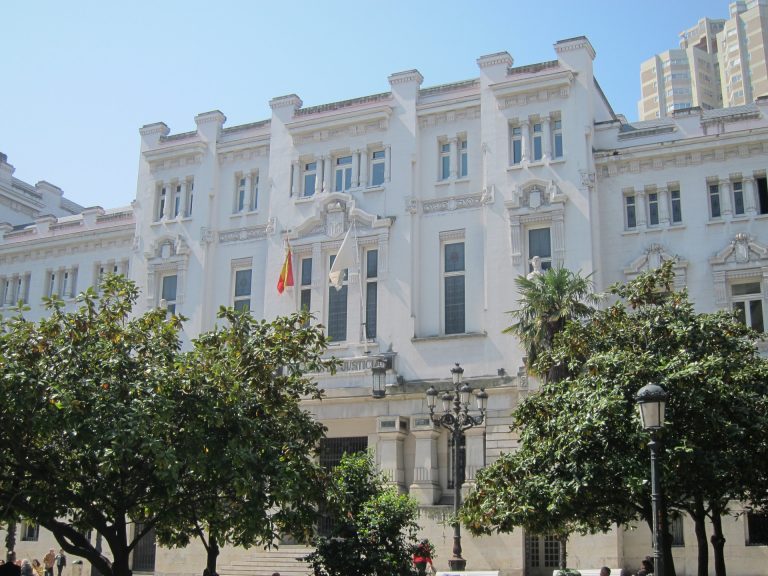 Ocho años de cárcel para el hombre que arrancó un trozo de labio a su expareja en A Coruña