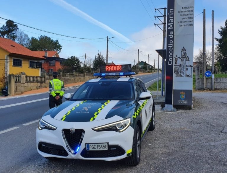 La Guardia Civil establecerá un dispositivo especial por el paso de la Vuelta a España entre Muros y el Mirador do Ézaro