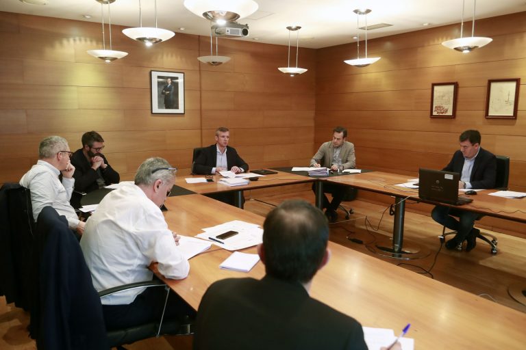 Coronavirus.- Galicia permitirá que viaje más de un empleado por vehículo en sectores esenciales que mantienen actividad