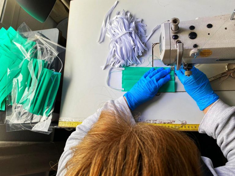 Coronavirus.- La Xunta y los ayuntamientos coinciden en la «necesidad urgente» de mascarillas y equipos de protección