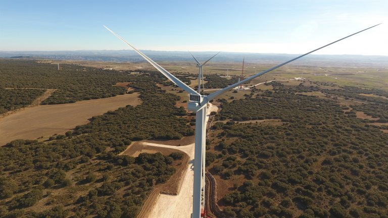 Naturgy invertirá 920 millones hasta 2024 en sus redes de electricidad en Galicia y varias comunidades más