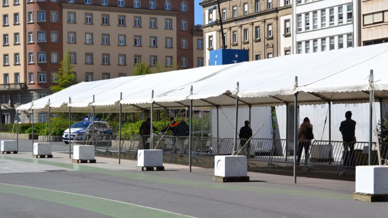 Coronavirus.- El Ayuntamiento de Ferrol reparte más de 100 menús entre los usuarios de la cocina económica