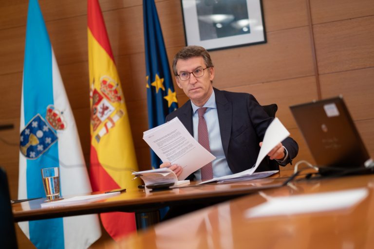 Feijóo apuesta por dar «un tiempo» para cerrar actividades no esenciales e insiste en conocer el decreto