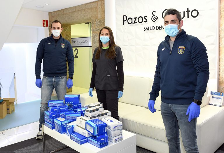La Asociación Gallega de Policía recibe la donación de más de 1.000 mascarillas y 3.100 guantes