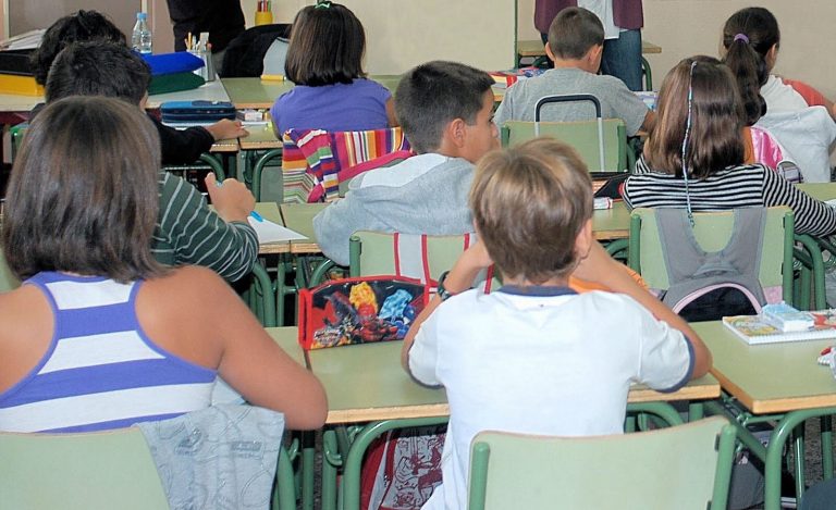Galicia no descarta todavía el regreso a las aulas si las condiciones sanitarias lo permiten