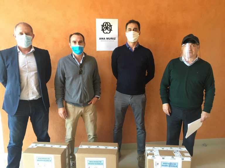 Coronavirus.- Asime, UVigo y cuatro empresas donan batas sanitarias a los municipios coruñeses de Padrón, Dodro y Rois