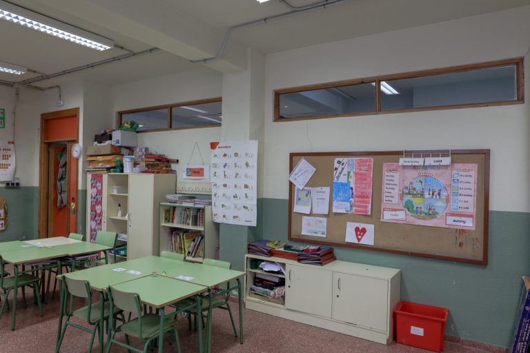 La CIG advierte del «desamparo» del profesorado sobre el desconfinamiento educativo