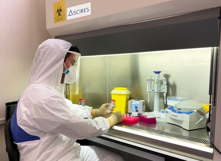 Sanidad pide a las CCAA reforzar Atención Primaria para realizar las PCR en 24 horas