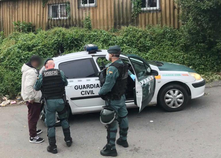 Nuevo operativo contra el tráfico de drogas en el poblado de O Vao con varios detenidos