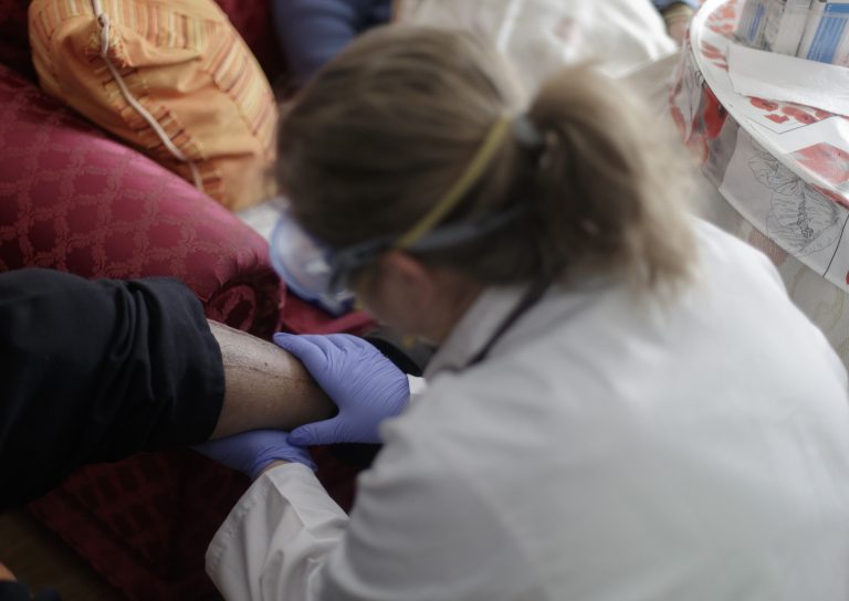 El Colegio Médico de A Coruña revalida la certificación de calidad que lo sitúa en «la vanguardia del asociacionismo»
