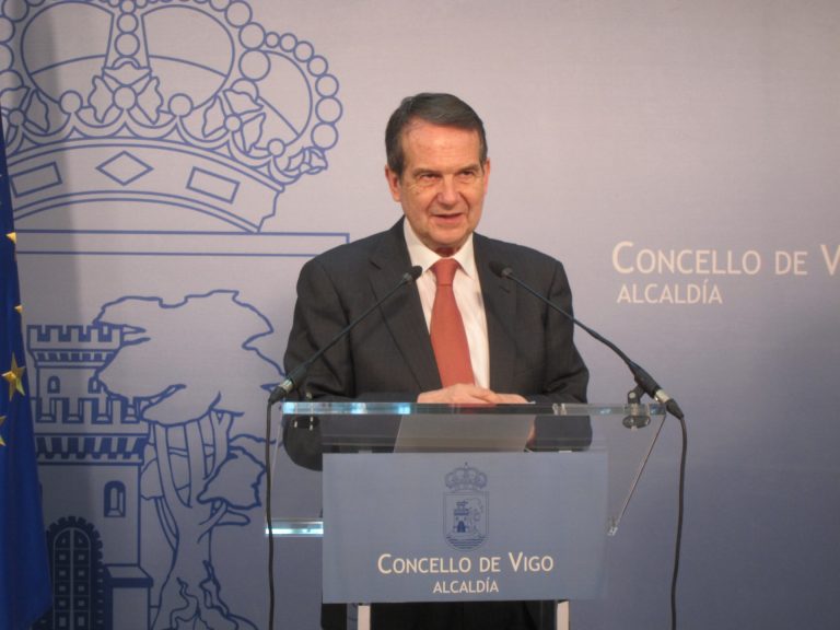 Abel Caballero denuncia un «engaño masivo» sobre la actuación de la Xunta en Vigo por parte de Feijóo