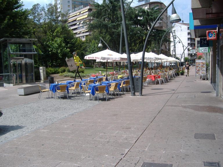 El Ayuntamiento de Ourense amplía una hora el cierre de terrazas de jueves a domingo