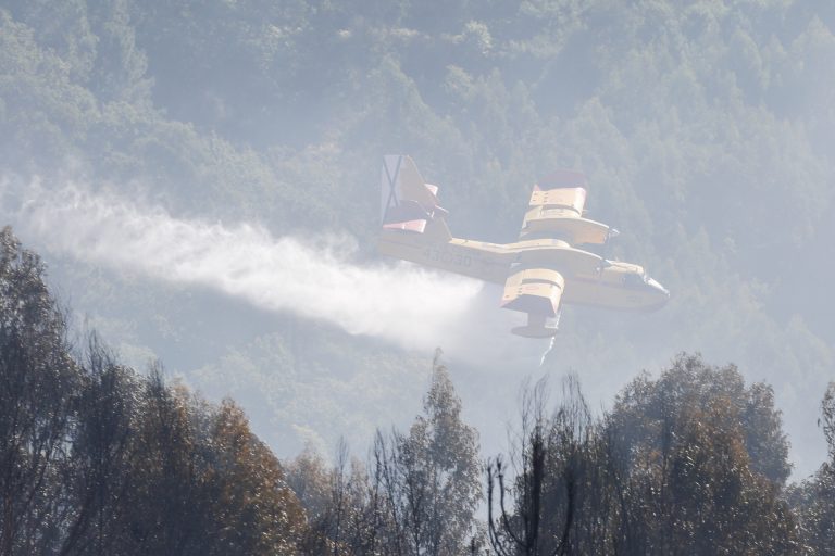 La Xunta se fija el objetivo de que ardan menos de 17.000 hectáreas este año con menos medios aéreos