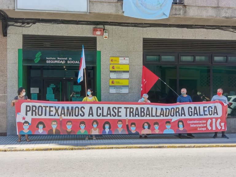 La CIG protesta ante los edificios de la Administración contra las condiciones bajo las que se prorrogarán los ERTE