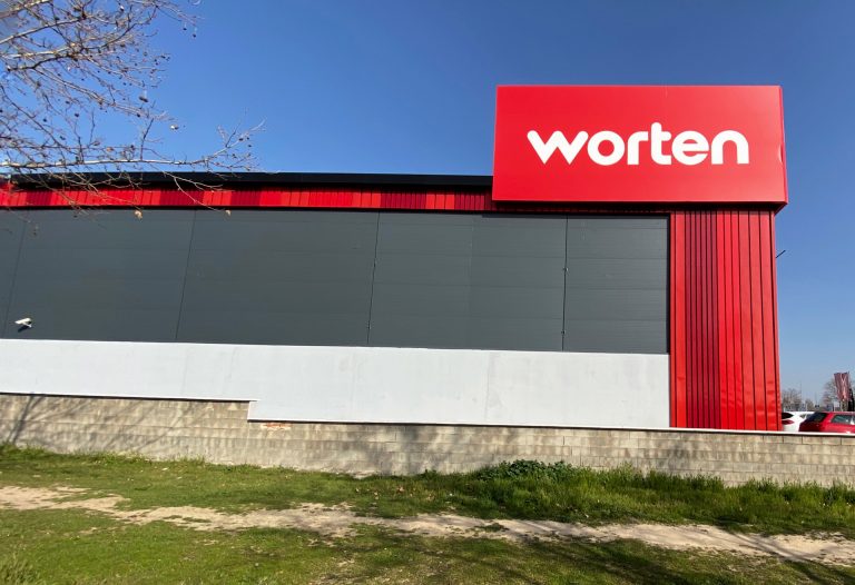 Worten reabre sus tiendas en España, entre ellas las de Galicia, y recupera parte de trabajadores del ERTE