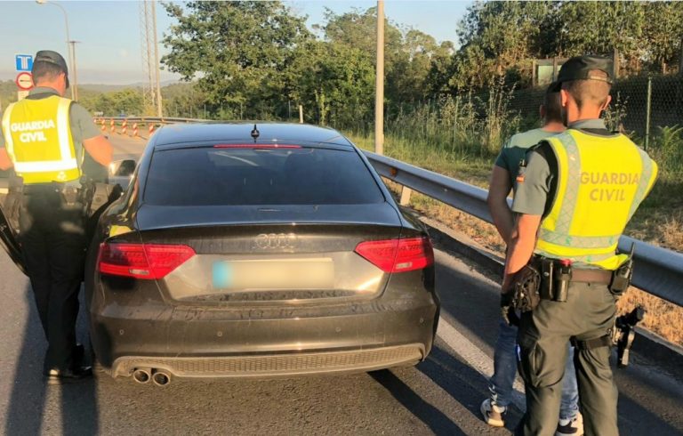 Detenido un joven de A Coruña por tráfico de drogas y que realizaba un desplazamiento interprovincial