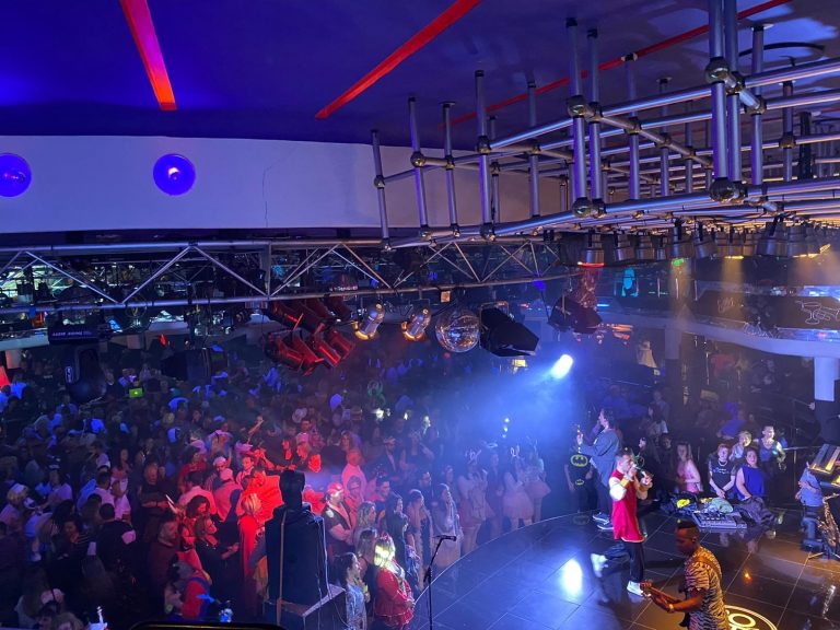 El sector de las discotecas prevé «miles» de fiestas «clandestinas»: «Se dispararán los contagios»