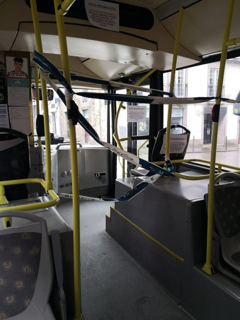 La Xunta cambia las restricciones del transporte público en autobús y marítimo, que podrá ocupar todos sus asientos