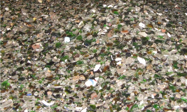 Sogama saca a concurso por más de 3 millones la recuperación del vidrio con punto verde depositado en la bolsa negra
