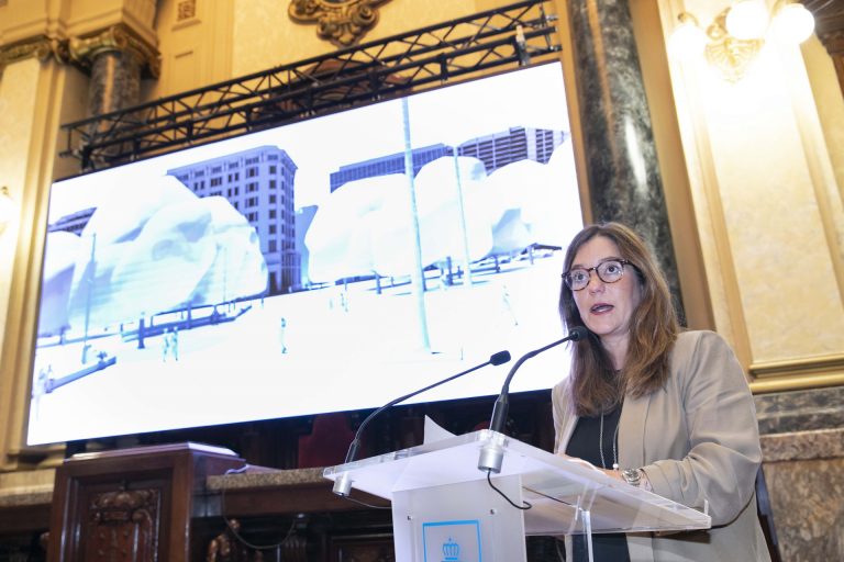 12J.- La alcaldesa de A Coruña defiende que el proyecto de los Cantones es «estrictamente municipal» tras su reprobación