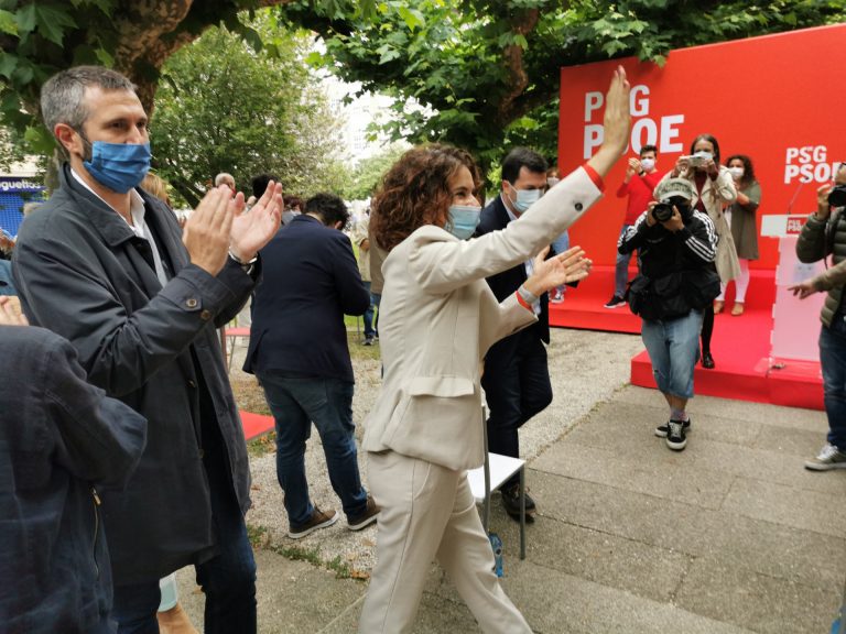 Montero carga contra un Feijóo que en Galicia representa «a la ultraderecha» y apela al «cambio» con el PSdeG