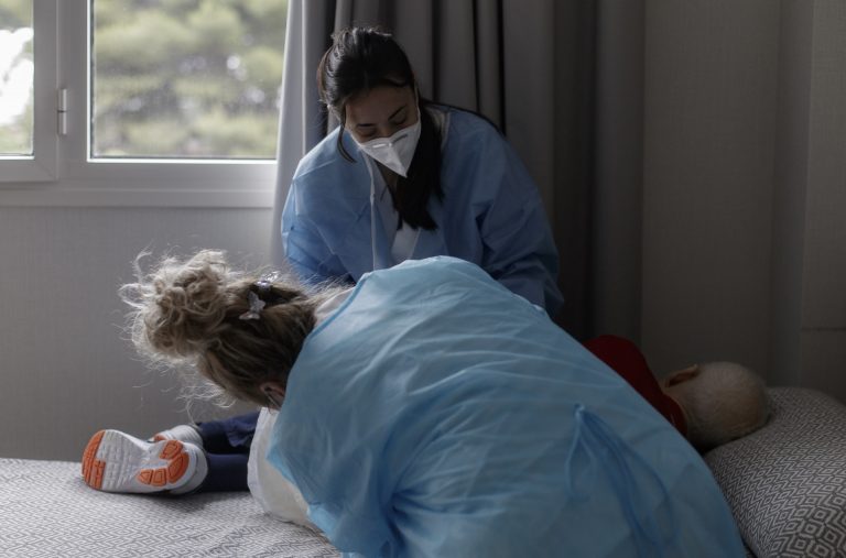 La calidad de vida de los enfermeros baja por las condiciones sufridas durante la pandemia, según estudio de Satse