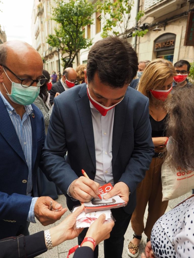 G. Caballero pide el voto al PSdeG para «fortalecer la sanidad pública gallega» con 5.000 nuevas plazas