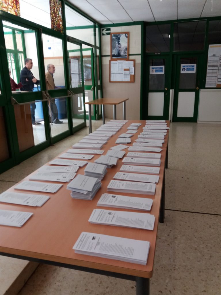 La Xunta iniciará la última inspección de colegios electorales el lunes, una vez instalado todo el material