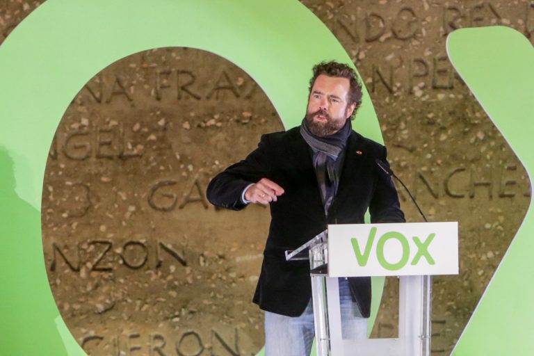 La junta electoral advierte al Gobierno de la coincidencia de un acto de Vox y una manifestación en Vilagarcía