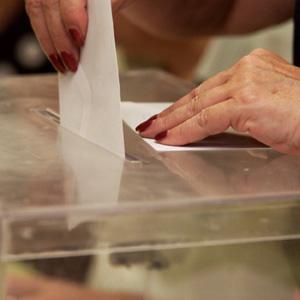 Seis candidaturas llevan a la JEG el protocolo de la Xunta que invita a llevar el voto de casa por «pucherazo»