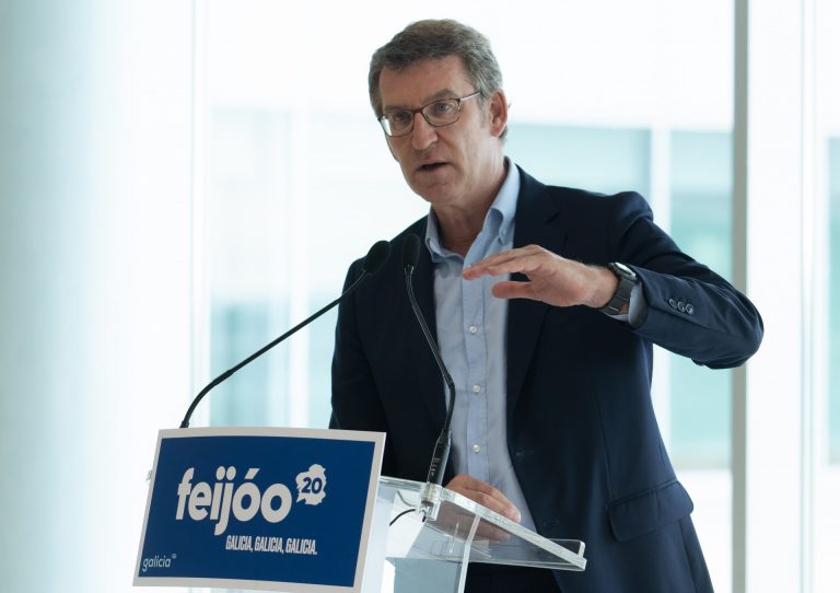 Feijóo minimiza la ausencia de Álvarez de Toledo en campaña: «Es la portavoz elegida por Casado y es mi portavoz»