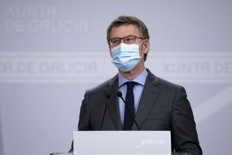Feijóo afirma que Galicia sigue «mejor» que el resto de España y rechaza «hacer política con un virus»