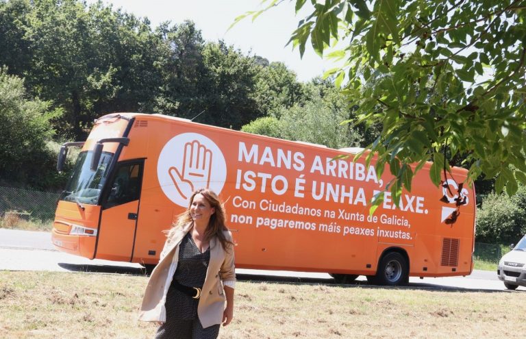 12J.- Ciudadanos lanza un autobús contra los peajes «injustos»: «Van a ser cosa del pasado cuando estemos en la Xunta»