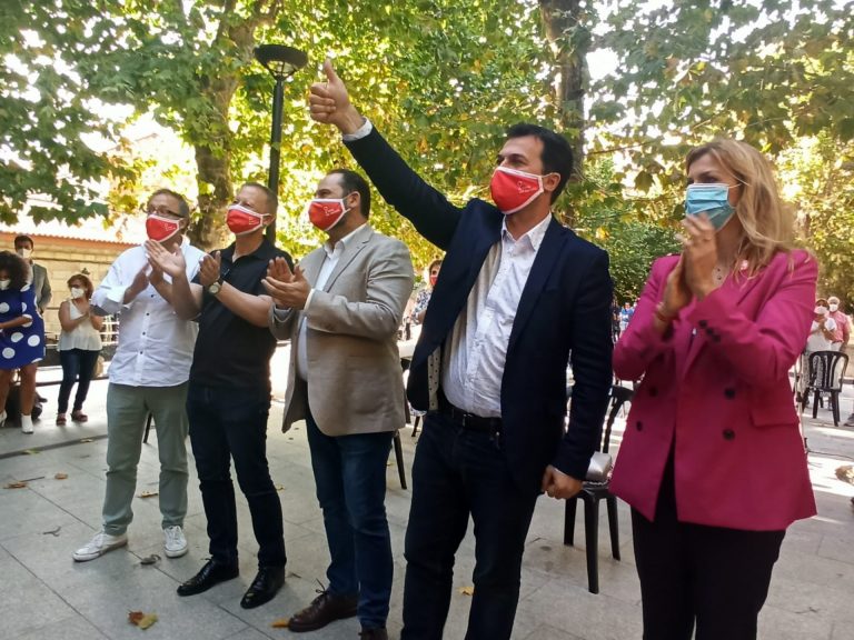 Ábalos pide el apoyo para un Gonzalo Caballero «que da la cara» mientras Feijóo no asume «ninguna responsabilidad»