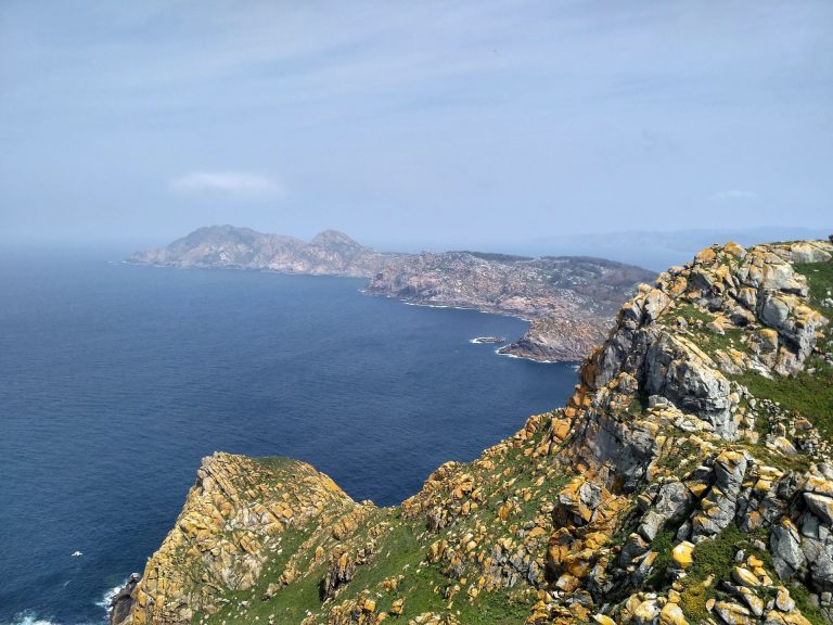 La Policía Local de Vigo cierra el acceso a una playa de las Illas Cíes ante la gran afluencia registrada