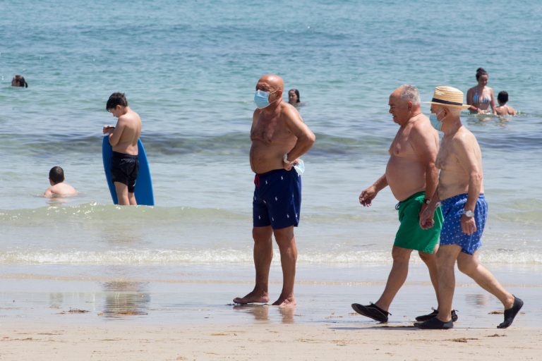 Sanidade revisará y actualizará este miércoles las medidas por el brote en A Mariña a los alcaldes