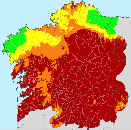 Toda Galicia, salvo su tercio norte, se encuentra este lunes en riesgo extremo ante incendios forestales