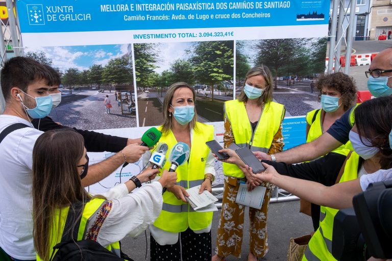 Las obras para convertir el paso del Camino de Santiago por Concheiros en una «gran plaza verde» avanzan «a buen ritmo»