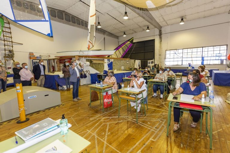El centro de formación marítimo-pesquera A Aixola reabre sus puertas en el Puerto de Marín con 8 nuevos cursos