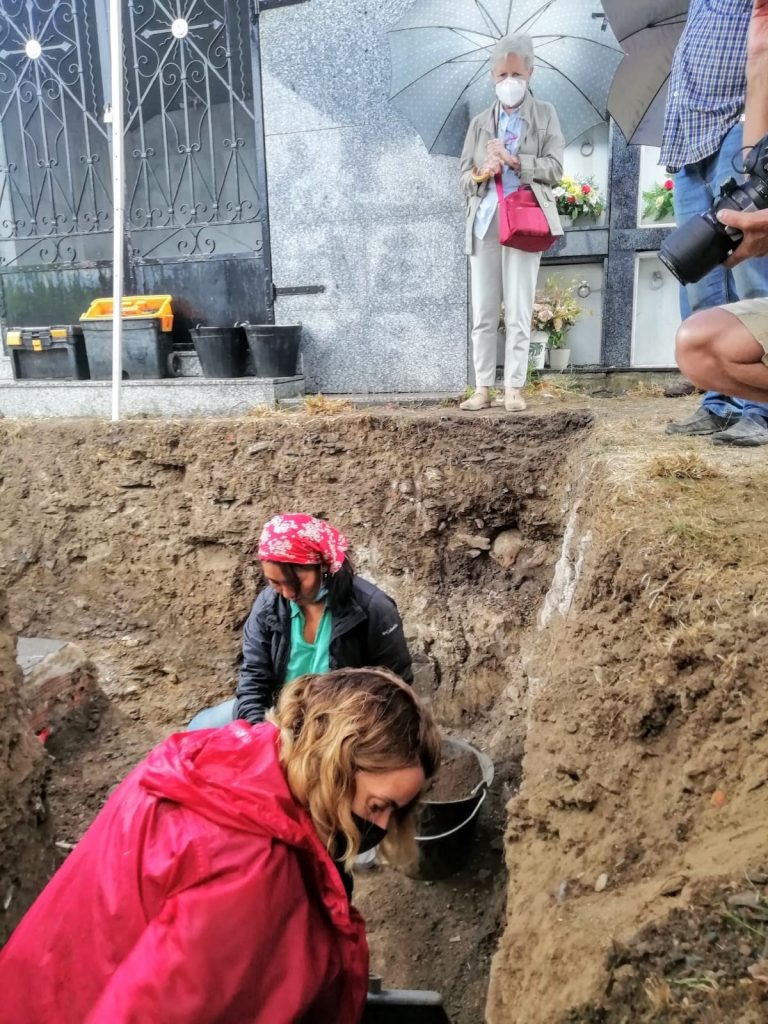 Buscan los restos de un sindicalista asesinado por falangistas en 1936 en A Pobra do Brollón