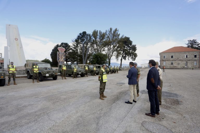 El Ejército se incorpora a la vigilancia del monte y la Xunta avisa que será «implacable» con los incendiarios