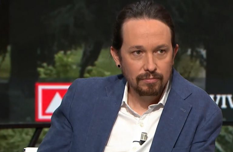 Iglesias corrige a Montero y garantiza que padres de niños en cuarentena y PCR negativa podrán cobrar baja