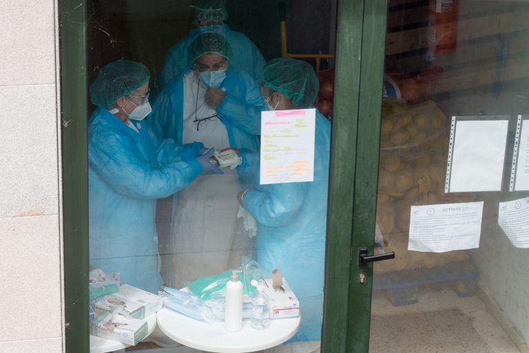 Los casos de COVID en residencias gallegas ascienden a 230, tras detectarse 4 nuevos contagios